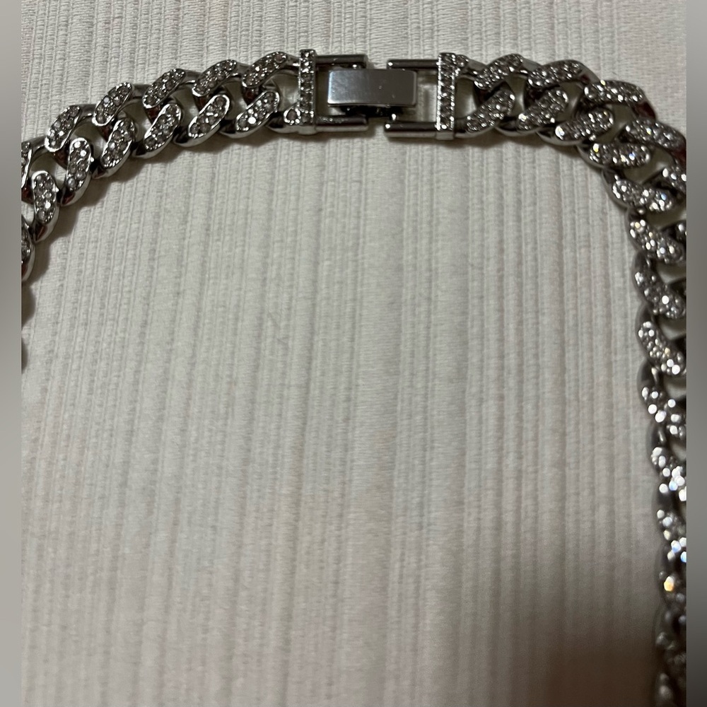 Iced Out Credit Card Pendant & Heavy Cuban Link Chain Necklace - Silver Tone - Picture 3 of 10